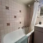 Villa Hideaway By The River Rougemont
