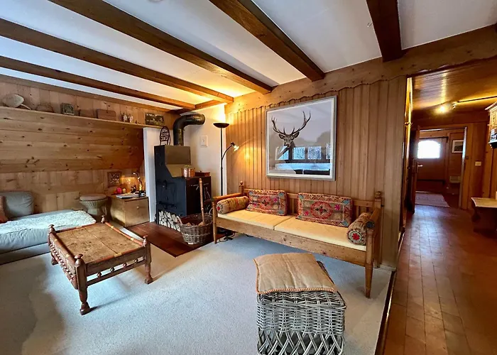 Villa Hideaway By The River *