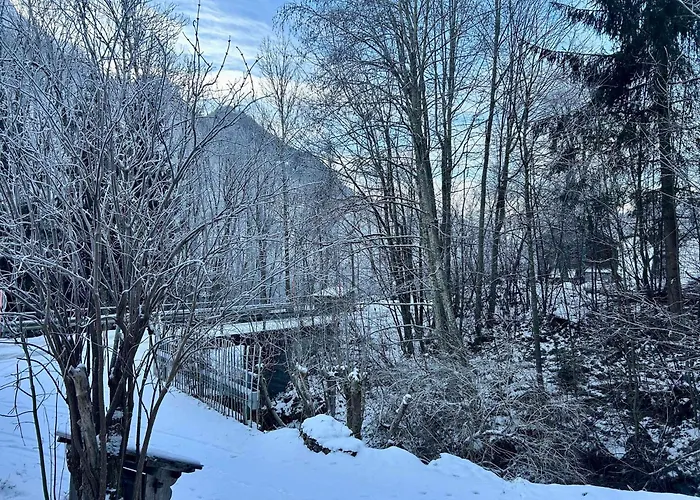 Hideaway By The River *