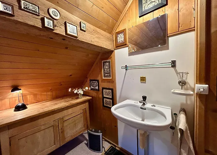 Hideaway By The River Rougemont