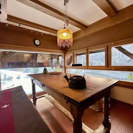 Villa Hideaway By The River