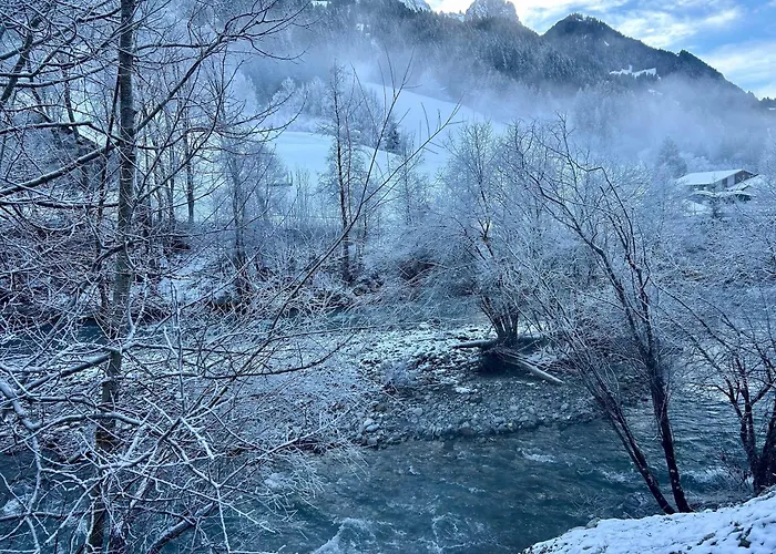 Hideaway By The River * ルージュモン