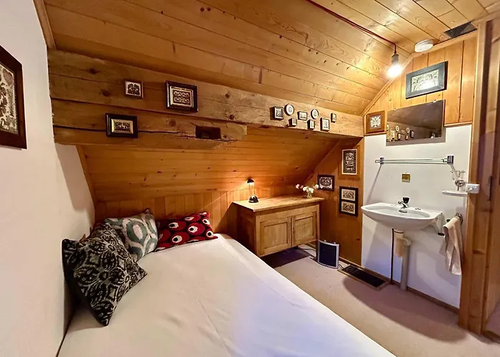 Hideaway By The River Villa Rougemont